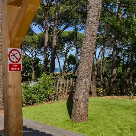 Confortable à Avec Piscine Privée