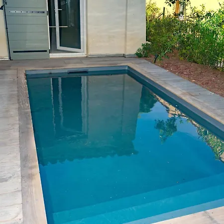 Confortable à Avec Piscine Privée *