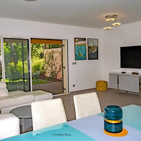 Confortable à Avec Piscine Privée * Sainte-Maxime