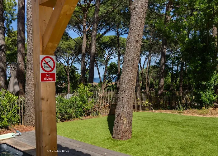 Confortable à Avec Piscine Privée