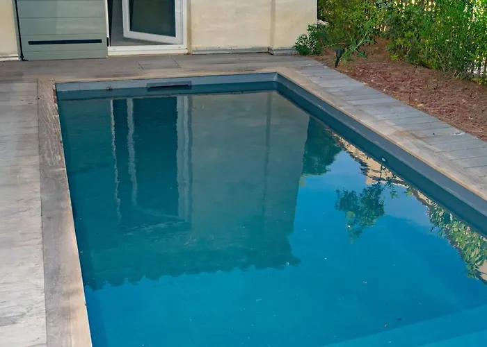 Confortable à Avec Piscine Privée *